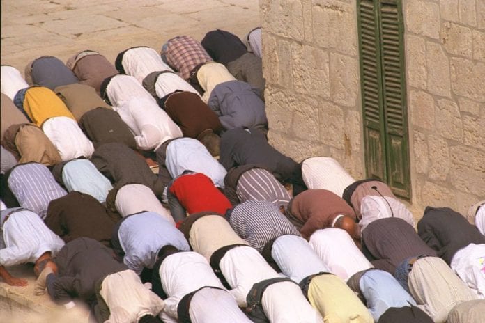 Jødene har i følge islamske teologer Jødene har i følge islamske teologer