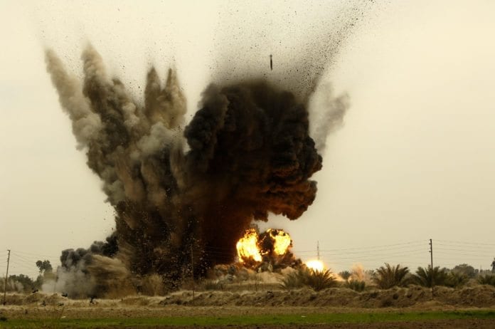 Bildet er fra et amerikansk luftangrep mot et mål i Nord-Irak i 2011. (Illustrasjon: Andy Dunaway, U.S. Air Force) Bildet er fra et amerikansk luftangrep mot et mål i Nord-Irak i 2011. (Illustrasjon: Andy Dunaway, U.S. Air Force)