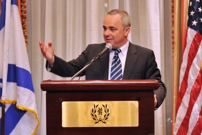 Israels finansminister Yuval Steinitz lover at skattetrykket i Israel ikke vil gå opp, med mindre skatteinntektene synker mer enn forventet. (Foto: GPO) Israels finansminister Yuval Steinitz lover at skattetrykket i Israel ikke vil gå opp, med mindre skatteinntektene synker mer enn forventet. (Foto: GPO)