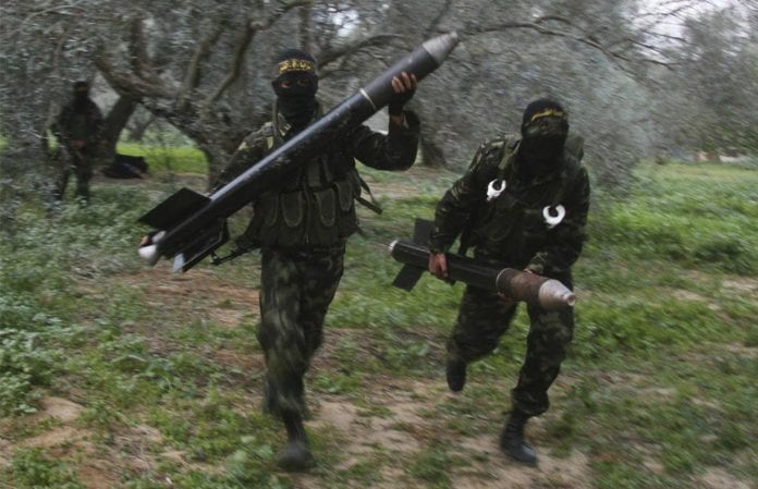 Slike rakettskytende Islamsk Jihad-terrorister jaktes nå av en egen anti-rakettenhet i Hamas. (Foto: Amir Farshad Ebrahimi) Slike rakettskytende Islamsk Jihad-terrorister jaktes nå av en egen anti-rakettenhet i Hamas. (Foto: Amir Farshad Ebrahimi)