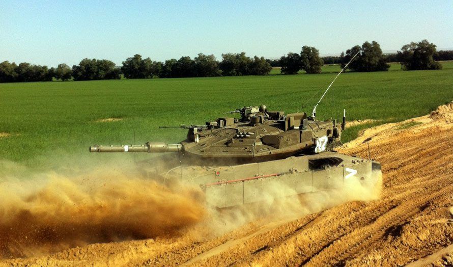 En stridsvogn fra Armored Corps 401st Brigade i grenseområdet mot Gaza. (Illustrasjonsfoto: IDF)