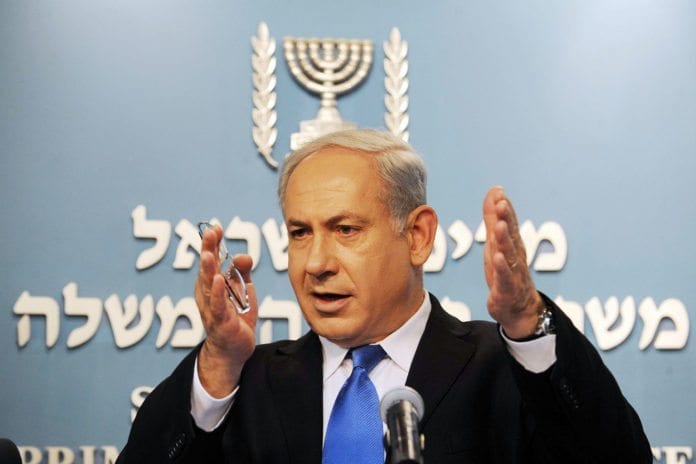 Benjamin Netanyahu har kanskje en av de største koalisjonsregjeringene i Israels historie. Men det gjør også at en større del av de politiske uenighetene finner sted innad i regjeringen. (Foto: GPO) Benjamin Netanyahu har kanskje en av de største koalisjonsregjeringene i Israels historie. Men det gjør også at en større del av de politiske uenighetene finner sted innad i regjeringen. (Foto: GPO)