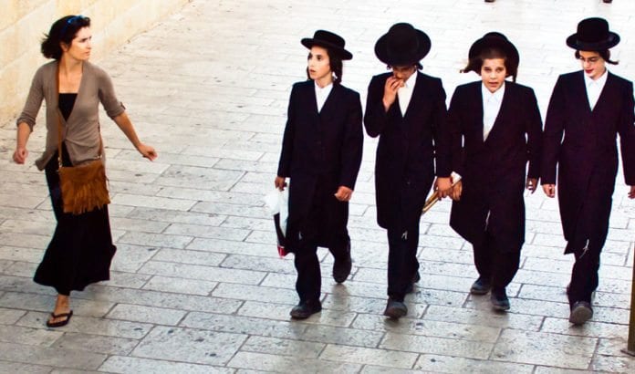Konflikten mellom sekulære og ultraortodokse jøder er en av de største utfordringene Israel står overfor i årene som kommer. (Illustrasjonsfoto: TheeErin, flickr.com) Konflikten mellom sekulære og ultraortodokse jøder er en av de største utfordringene Israel står overfor i årene som kommer. (Illustrasjonsfoto: TheeErin, flickr.com)