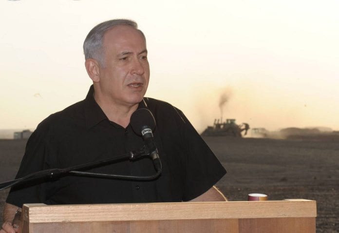 Statsminister Benjamin Netanyahu ringte både Abbas og kong Abdullah for å gratulere dem med Id-feiringen. (Foto: GPO) Statsminister Benjamin Netanyahu ringte både Abbas og kong Abdullah for å gratulere dem med Id-feiringen. (Foto: GPO)