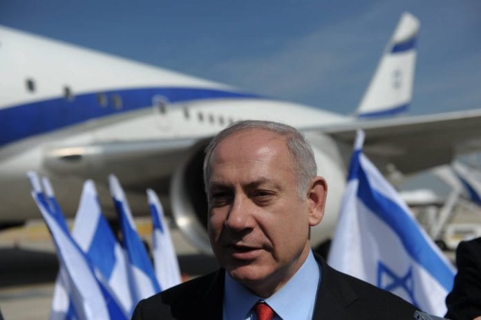 Benjamin Netanyahu sa at han føler støtten fra Israel i ryggen, rett før han satte seg på flyet til New York onsdag kveld. (Foto: GPO) Benjamin Netanyahu sa at han føler støtten fra Israel i ryggen, rett før han satte seg på flyet til New York onsdag kveld. (Foto: GPO)
