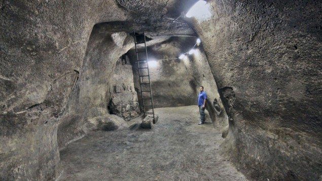 Den nye vannsisternen som er oppdaget på den vestlige siden av Tempelplassen i Jerusalem. (Foto: Vladimir Naykhin, IAA) Den nye vannsisternen som er oppdaget på den vestlige siden av Tempelplassen i Jerusalem. (Foto: Vladimir Naykhin, IAA)