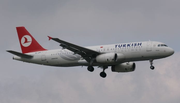 Et syrisk fly av denne typen, Airbus A320, ble stanset av tyrkiske myndigheter onsdag. (Foto: Dean Morley) Et syrisk fly av denne typen, Airbus A320, ble stanset av tyrkiske myndigheter onsdag. (Foto: Dean Morley)
