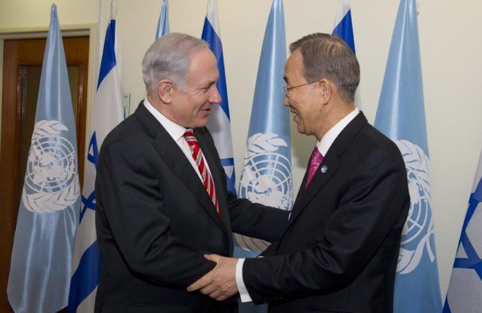 Februar 2012 møtte Israels statsminister Benjamin Netanyahu (f.v.) FNs generalsekretær Ban Ki-moon. (Foto: Eskinder Debebe, UN Photo) Februar 2012 møtte Israels statsminister Benjamin Netanyahu (f.v.) FNs generalsekretær Ban Ki-moon. (Foto: Eskinder Debebe, UN Photo)