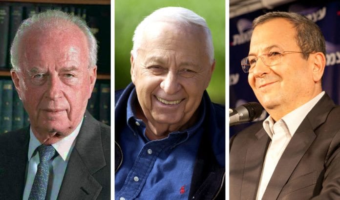 Yitzhak Rabin (f.v.), Ariel Sharon og Ehud Barak brukte sine prestasjoner i forsvarsstyrkene som springbrett til å vinne politiske toppstillinger. Når Barak har valgt å trekke seg ut av politikken, ser det ut til at generalenes tid i israelsk politikk er over. Yitzhak Rabin (f.v.), Ariel Sharon og Ehud Barak brukte sine prestasjoner i forsvarsstyrkene som springbrett til å vinne politiske toppstillinger. Når Barak har valgt å trekke seg ut av politikken, ser det ut til at generalenes tid i israelsk politikk er over.