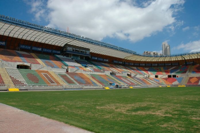 Slik vil tribunene på Teddy Stadium se ut i kveldens cupkamp hjemme mot Maccabi Umm al-Fahm. Beitar Jerusalem stenger ute sine egne supportere. (Foto: Matthew Williamson) Slik vil tribunene på Teddy Stadium se ut i kveldens cupkamp hjemme mot Maccabi Umm al-Fahm. Beitar Jerusalem stenger ute sine egne supportere. (Foto: Matthew Williamson)