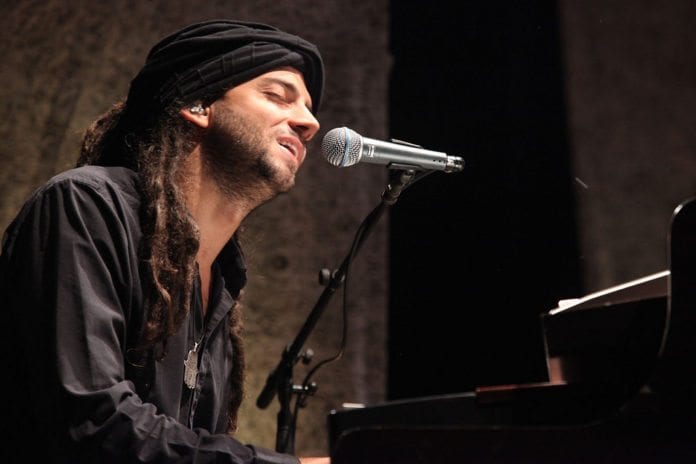 Idan Raichel, Israels kanskje dyktigste og mest anerkjente musiker, skriver om et møte med egyptiske offiserer i USA. (Foto: Masa Israel Journey, flickr.com) Idan Raichel, Israels kanskje dyktigste og mest anerkjente musiker, skriver om et møte med egyptiske offiserer i USA. (Foto: Masa Israel Journey, flickr.com)