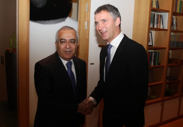 PAs statsminister Salam Fayyad (f.v.) og hans norske kollega Jens Stoltenberg (Foto: Statsministerens kontor, Norge) PAs statsminister Salam Fayyad (f.v.) og hans norske kollega Jens Stoltenberg (Foto: Statsministerens kontor, Norge)