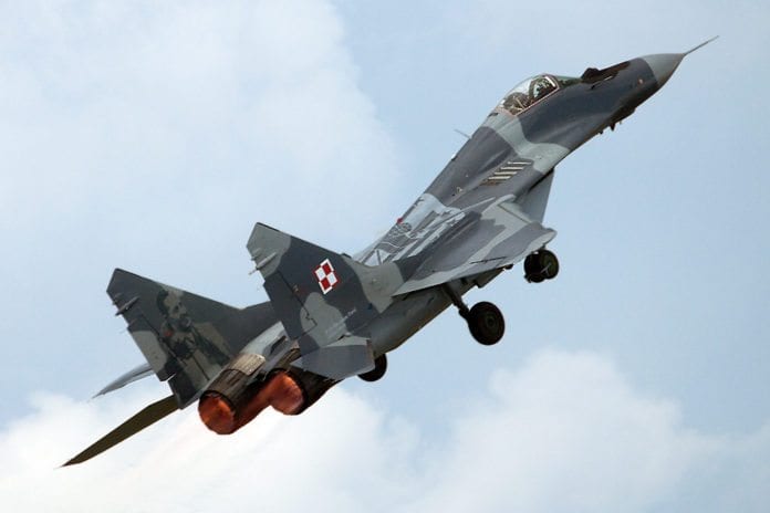 Minst 10 tilsvarende MiG 29-fly skal Russland levere til Syria-regimet. (Illustrasjon: Paul Nelhams, flickr.com) Minst 10 tilsvarende MiG 29-fly skal Russland levere til Syria-regimet. (Illustrasjon: Paul Nelhams, flickr.com)