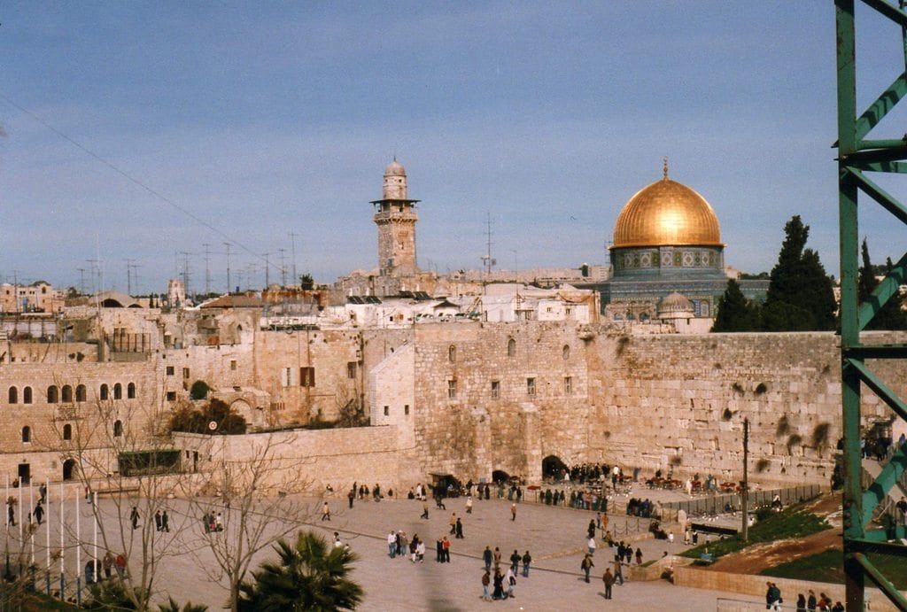 Vestmuren og Tempelplassen i Jerusalems gamleby. (Illustrasjon: David Holt, flickr.com)
