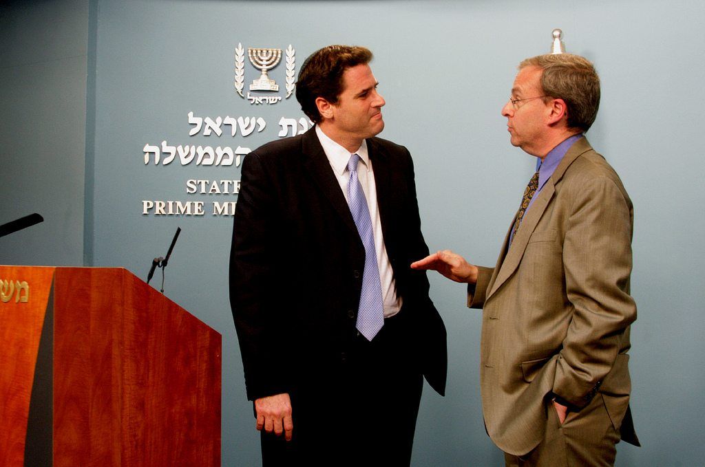 Israels nye USA-ambassadør Ron Dermer (f.v.) og J Street-leder Jeremy Ben-Ami. (Foto: J Street Education Fund, flickr.com)