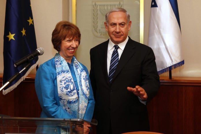 EUs utenriksminister Catherine Ashton og Israels statsminister Benjamin Netanyahu (Foto: European External Action Service, flickr.com) EUs utenriksminister Catherine Ashton og Israels statsminister Benjamin Netanyahu (Foto: European External Action Service, flickr.com)