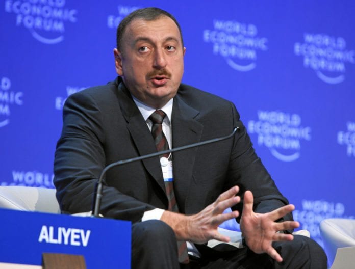 Aserbajdsjans president Ilham Aliyev knytter stadig tettere bånd med Israel. (Foto: World Economic Forum, flickr.com) Aserbajdsjans president Ilham Aliyev knytter stadig tettere bånd med Israel. (Foto: World Economic Forum, flickr.com)