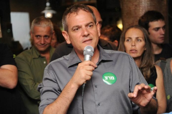 Meretz' Nitzan Horowitz er en av de to mest populære kandidatene i Tel Avivs ordførervalg. (Foto: Nitzan Horowitz - ניצן הורוביץ, Facebook.com) Meretz' Nitzan Horowitz er en av de to mest populære kandidatene i Tel Avivs ordførervalg. (Foto: Nitzan Horowitz - ניצן הורוביץ, Facebook.com)