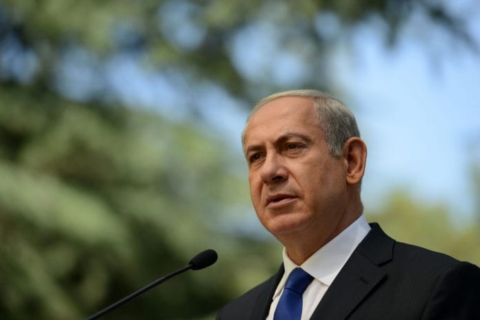 Statsminister Benjamin Netanyahu klarte søndag å få gjennomslag i regjeringen for frigjøringen av nye 26 palestinske sikkerhetsfanger i israelske fengsler. (Foto: Kobi Gideon, Prime Minister of Israel, flickr.com) Statsminister Benjamin Netanyahu klarte søndag å få gjennomslag i regjeringen for frigjøringen av nye 26 palestinske sikkerhetsfanger i israelske fengsler. (Foto: Kobi Gideon, Prime Minister of Israel, flickr.com)