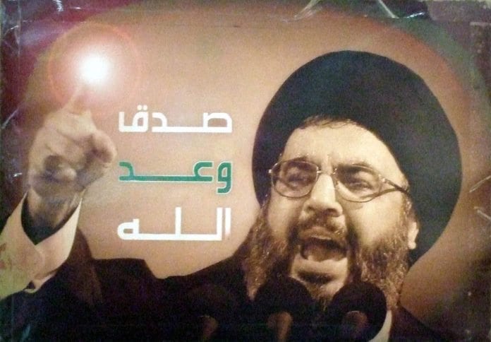 Propagandaplakat av Hizbollah-leder Hassan Nasrallah i Libanon (Illustrasjon: delayed gratification, flickr.com) Propagandaplakat av Hizbollah-leder Hassan Nasrallah i Libanon (Illustrasjon: delayed gratification, flickr.com)