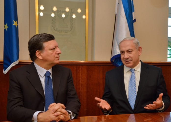 EU-president José Manuel Barroso og Israels statsminister Benjamin Netanyahu (Illustrasjon: European External Action Service, flickr.com) EU-president José Manuel Barroso og Israels statsminister Benjamin Netanyahu (Illustrasjon: European External Action Service, flickr.com)