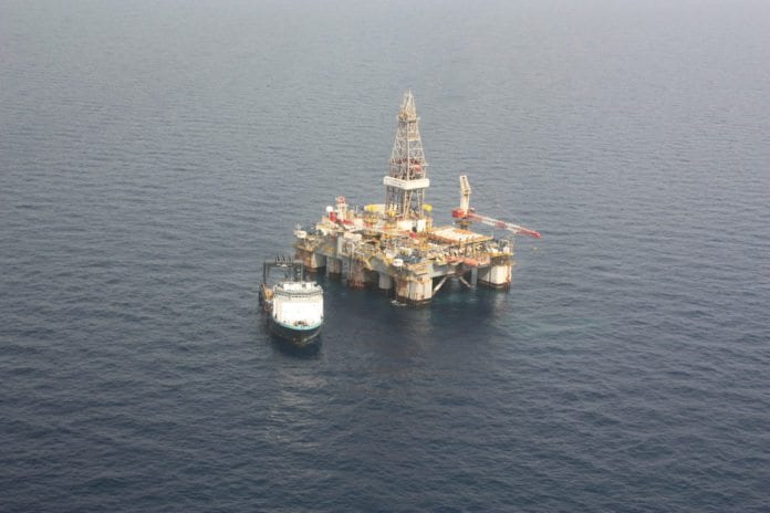 Boreriggen som fant det enorme Leviathan-feltet har sikret Israel olje- og gassinntekter på hundrevis av milliarder over de neste tiårene. (Illustrasjon: UK in Israel, flickr.com) Boreriggen som fant det enorme Leviathan-feltet har sikret Israel olje- og gassinntekter på hundrevis av milliarder over de neste tiårene. (Illustrasjon: UK in Israel, flickr.com)