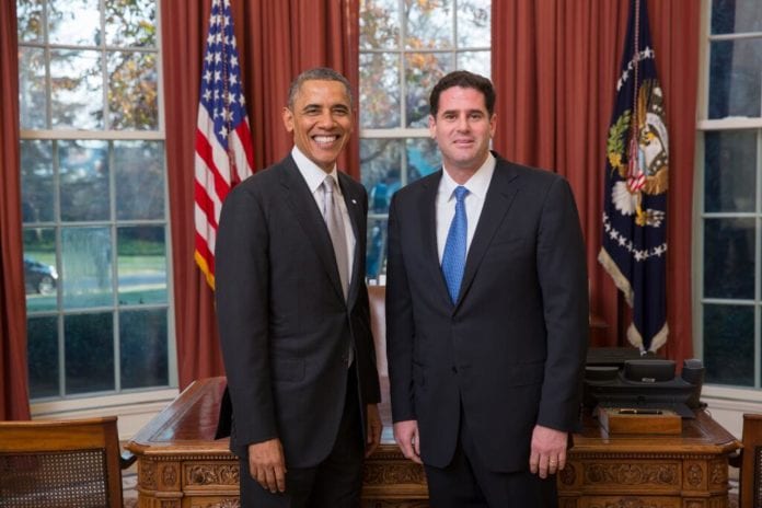 USAs president Barack Obama (f.v.) tok i mot Israels nye Washington-ambassadør Ron Dermer i Det hvite hus. (Foto: @AmbDermer, Twitter.com) USAs president Barack Obama (f.v.) tok i mot Israels nye Washington-ambassadør Ron Dermer i Det hvite hus. (Foto: @AmbDermer, Twitter.com)