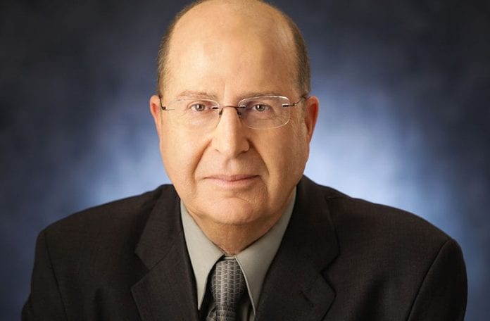 Forsvarsminister Moshe Ya'alon trekker paralleller fra Holocaustminnet til eksisterende holdninger blant palestinerne. (Foto: Reuven Kapuscinski, flickr.com) Forsvarsminister Moshe Ya'alon trekker paralleller fra Holocaustminnet til eksisterende holdninger blant palestinerne. (Foto: Reuven Kapuscinski, flickr.com)