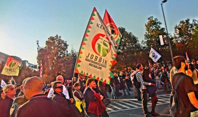 Det ungarske partiet Jobbik er blant de høyreekstreme partiene som etter søndagens valg er representert i Europaparlamentet. (Illustrasjonsfoto: Wikimedia Commons.) Det ungarske partiet Jobbik er blant de høyreekstreme partiene som etter søndagens valg er representert i Europaparlamentet. (Illustrasjonsfoto: Wikimedia Commons.)