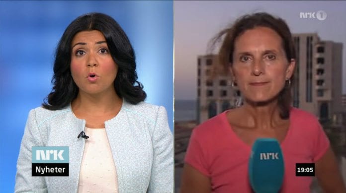 Sidsel Wold (t.h.) blir intervjuet direkte fra Gaza-stripen på Dagsrevyen fredag 11. juli. (Skjermdump fra NRK) Sidsel Wold (t.h.) blir intervjuet direkte fra Gaza-stripen på Dagsrevyen fredag 11. juli. (Skjermdump fra NRK)