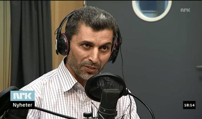 Informasjonsarbeider og muslimsk menighetsforstander Basim Ghozlan fremmet konspirasjonsteoretiske påstander på både VG TV og NRK fredag. (Foto: Skjermdump fra NRK) Informasjonsarbeider og muslimsk menighetsforstander Basim Ghozlan fremmet konspirasjonsteoretiske påstander på både VG TV og NRK fredag. (Foto: Skjermdump fra NRK)