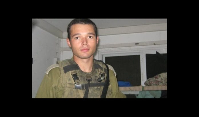 Dmtri Levitas ble drept i natt under tjeneste i det israelske forsvaret. Han er en av 29 drepte israelske soldater i den pågående aksjonen i Gaza. (Foto: IDF) Dmtri Levitas ble drept i natt under tjeneste i det israelske forsvaret. Han er en av 29 drepte israelske soldater i den pågående aksjonen i Gaza. (Foto: IDF)