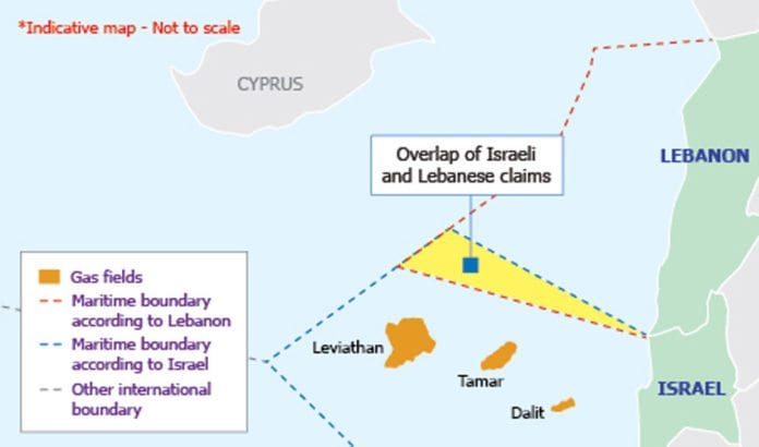 Kartillustrasjonen viser hvor de omstridte havområdene mellom Israel og Libanon befinner seg, og hvor de israelske gassfunnene befinner seg. (Illustrasjon: Interfax Global Energy Services) Kartillustrasjonen viser hvor de omstridte havområdene mellom Israel og Libanon befinner seg, og hvor de israelske gassfunnene befinner seg. (Illustrasjon: Interfax Global Energy Services)