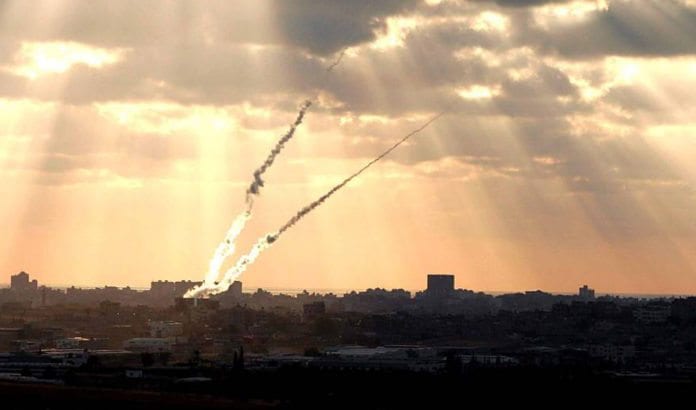 Raketter på vei fra Gaza til Sderot. (Illustrasjonsfoto: Tipinfo / CC / Flickr.com) Raketter på vei fra Gaza til Sderot. (Illustrasjonsfoto: Tipinfo / CC / Flickr.com)