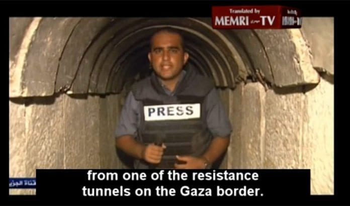 Al Jazeera hevder å rapportere fra innsiden av en fortsatt operativ terrortunnel. (Foto: Skjermdump fra Memritv.org) Al Jazeera hevder å rapportere fra innsiden av en fortsatt operativ terrortunnel. (Foto: Skjermdump fra Memritv.org)