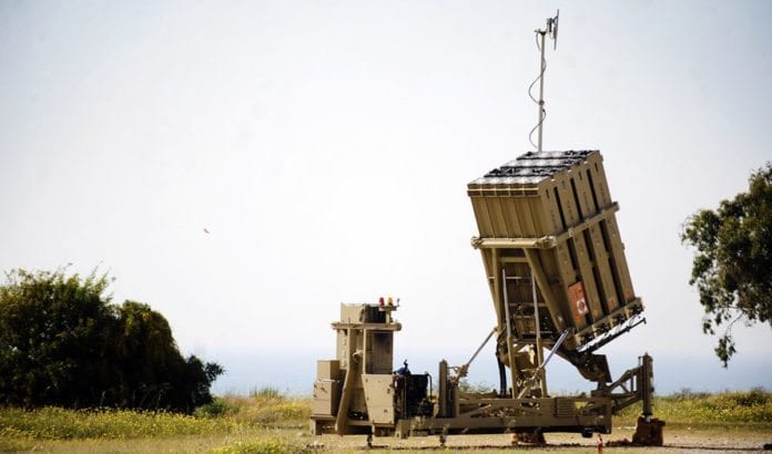 Rakettforsvarssystemet Iron Dome avskjærer mange av de rakettene som ellers ville ha truffet mitt i tettbefolkede sentrale strøk. (Illustrasjonsfoto: IDF) Rakettforsvarssystemet Iron Dome avskjærer mange av de rakettene som ellers ville ha truffet mitt i tettbefolkede sentrale strøk. (Illustrasjonsfoto: IDF)