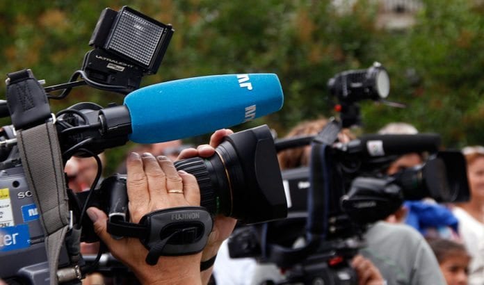 Norsk Journalistlag og Oslo Redaktørforening arrangerer debatt i Litteraturhuset onsdag kveld. Kringkastingsrådet behandler klager på NRKs Israel-dekning torsdag formiddag. (Illustrasjonsfoto: MIFF) Norsk Journalistlag og Oslo Redaktørforening arrangerer debatt i Litteraturhuset onsdag kveld. Kringkastingsrådet behandler klager på NRKs Israel-dekning torsdag formiddag. (Illustrasjonsfoto: MIFF)