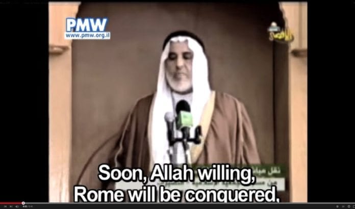 - Snart vil Roma og resten av Europa bli erobret av islam, sier Younus Al-Astal på Hamas-tv 11. april 2008. (Skjermdump fra Al-Aqsa TV) - Snart vil Roma og resten av Europa bli erobret av islam, sier Younus Al-Astal på Hamas-tv 11. april 2008. (Skjermdump fra Al-Aqsa TV)