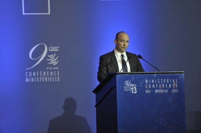 Naftali Bennett fortsetter å revitalisere Bayit Yehudi, på bekostning av den strengt religiøse høyresiden i partiet. (Foto: World Trade Organization, flickr.com) Naftali Bennett fortsetter å revitalisere Bayit Yehudi, på bekostning av den strengt religiøse høyresiden i partiet. (Foto: World Trade Organization, flickr.com)