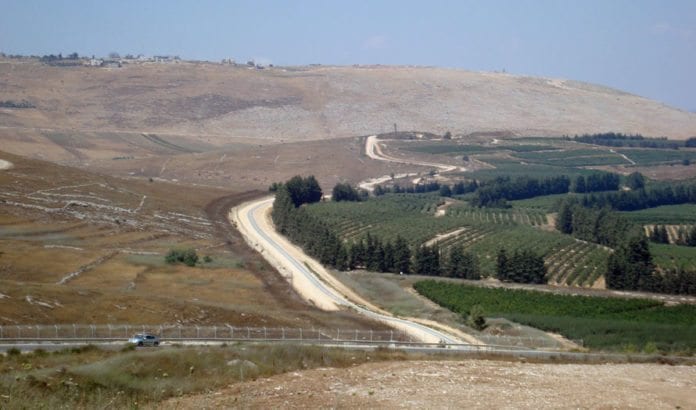 Utsikt over grensen mellom Israel og Libanon, fra Bar'am i Israel. (Illustrasjonsfoto: Southern Kross / Flickr CC) Utsikt over grensen mellom Israel og Libanon, fra Bar'am i Israel. (Illustrasjonsfoto: Southern Kross / Flickr CC)