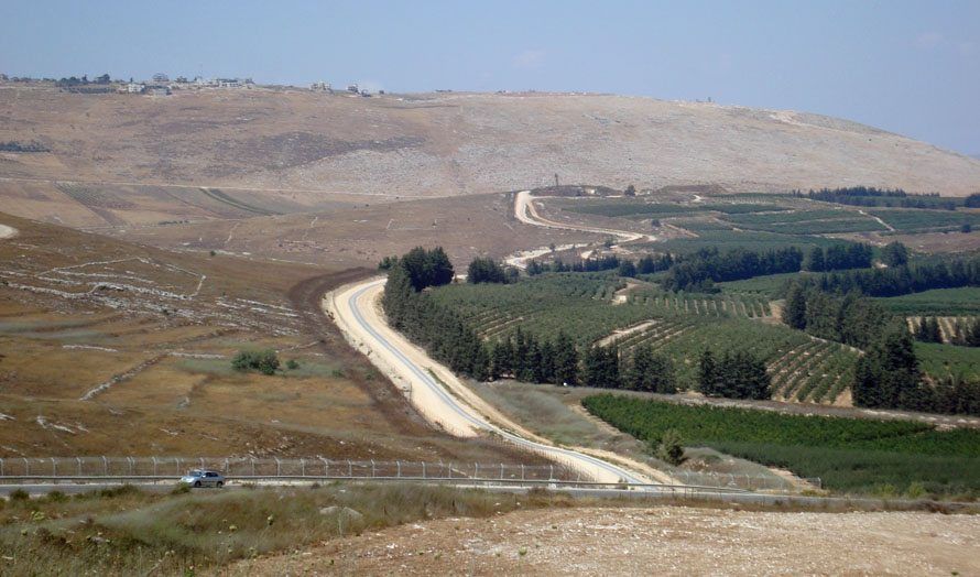 Utsikt over grensen mellom Israel og Libanon, fra Bar'am i Israel. (Illustrasjonsfoto: Southern Kross / Flickr CC)