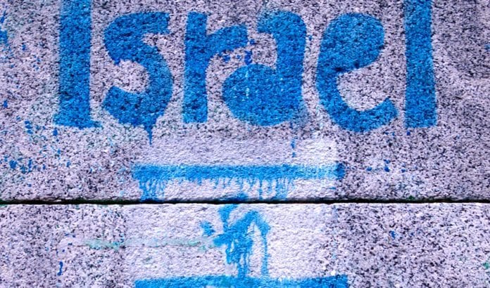 To gutter i Gøteborg tegnet hakekors og krysset over davidsstjerne, men er frikjent for hets mot folkegruppe. Bildet er hentet fra en annen sammenheng. (Illustrasjonsfoto: gaelx, flickr.com) To gutter i Gøteborg tegnet hakekors og krysset over davidsstjerne, men er frikjent for hets mot folkegruppe. Bildet er hentet fra en annen sammenheng. (Illustrasjonsfoto: gaelx, flickr.com)