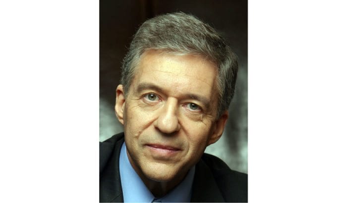 Yossi Beilin mener den palestinske enheten bare er et falskt bilde dersom Hamas ikke lar seg avvæpne. (Foto: Beilin.org.il) Yossi Beilin mener den palestinske enheten bare er et falskt bilde dersom Hamas ikke lar seg avvæpne. (Foto: Beilin.org.il)