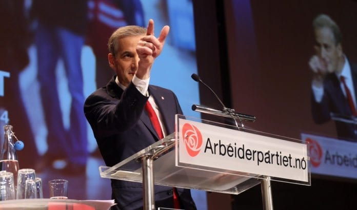 Ap-leder Jonas Gahr Støre må ikke høre på fylkeslag som ønsker å anerkjenne en palestinsk stat før palestinerne har godtatt at Israel skal forbli nasjonalt hjemland for det jødiske folk. (Foto: Bernt Sønvisen, Arbeiderpartiet) Ap-leder Jonas Gahr Støre må ikke høre på fylkeslag som ønsker å anerkjenne en palestinsk stat før palestinerne har godtatt at Israel skal forbli nasjonalt hjemland for det jødiske folk. (Foto: Bernt Sønvisen, Arbeiderpartiet)