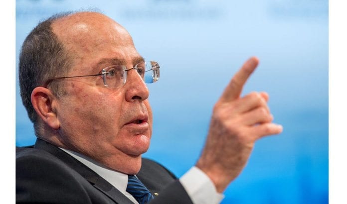 Forsvarsminister Moshe Ya'alon har mottat melding om at Hizbollah ikke fortsetter angrepene mot Israel. (Foto: Wikimedia Commons) Forsvarsminister Moshe Ya'alon har mottat melding om at Hizbollah ikke fortsetter angrepene mot Israel. (Foto: Wikimedia Commons)
