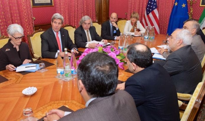 Iran og P5+1-landene i frhandlinger i Lausanne, Sveits. (Foto: Det amerikanske utenriksdepartementet / Flickr.com) Iran og P5+1-landene i frhandlinger i Lausanne, Sveits. (Foto: Det amerikanske utenriksdepartementet / Flickr.com)