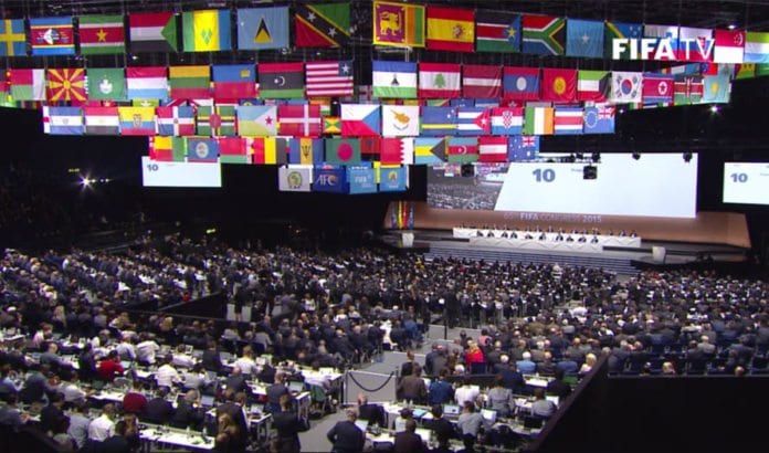 FIFAs verdenskongress stemte for å opprette en komité for å overvåke Israels behandling av palestinske fotballspillere. (Foto: Skjermdump fra FIFAs direkteoverføring på YouTube) FIFAs verdenskongress stemte for å opprette en komité for å overvåke Israels behandling av palestinske fotballspillere. (Foto: Skjermdump fra FIFAs direkteoverføring på YouTube)