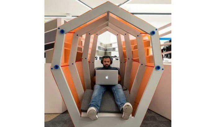Innovativt arbeidsrom designet av Studio BA i Gartner Innovation Center i Tel Aviv. (Illustrasjonsfoto: designmilk, flickr) Innovativt arbeidsrom designet av Studio BA i Gartner Innovation Center i Tel Aviv. (Illustrasjonsfoto: designmilk, flickr)