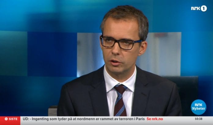 Jarle Roheim Håkonsen i NRKs ekstrasending om Paris-terroren. (Skjermdump fra NRK 14. november 2015) Jarle Roheim Håkonsen i NRKs ekstrasending om Paris-terroren. (Skjermdump fra NRK 14. november 2015)