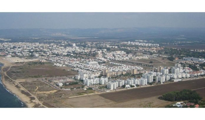 Rakettalarmen gikk i den nord-israelske byen Nahariya søndag ettermiddag. (Illustrasjonsfoto: Wikimedia Commons) Rakettalarmen gikk i den nord-israelske byen Nahariya søndag ettermiddag. (Illustrasjonsfoto: Wikimedia Commons)